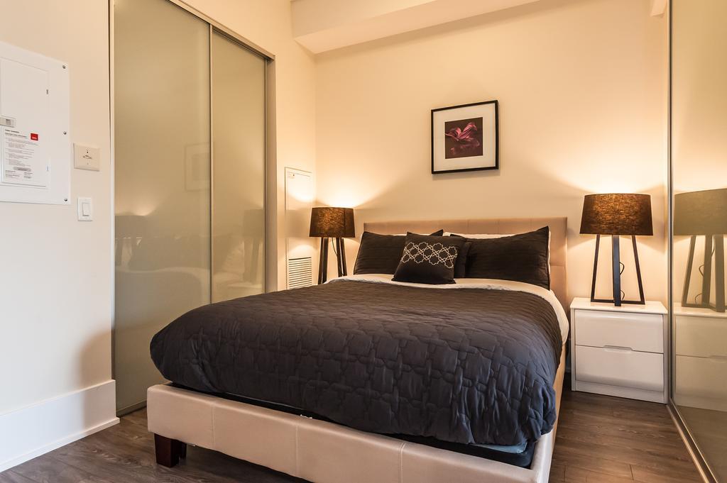 Loft - Entertainment & Financial District Apartment โตรอนโต ห้อง รูปภาพ